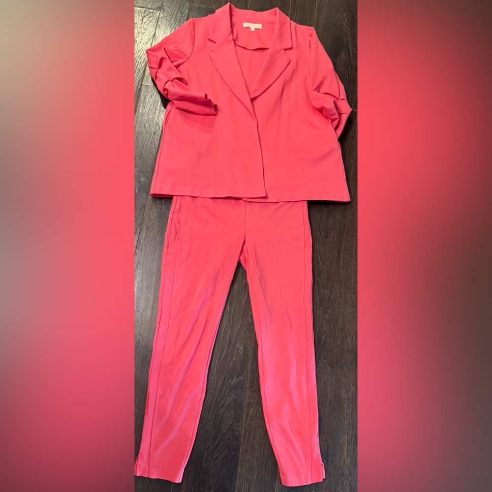 Elegant Women's Pink Suit Set